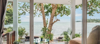 Charming Guest Room Retreat in Maret, Thailand