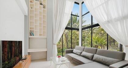 Ana's house in Lipa Noi