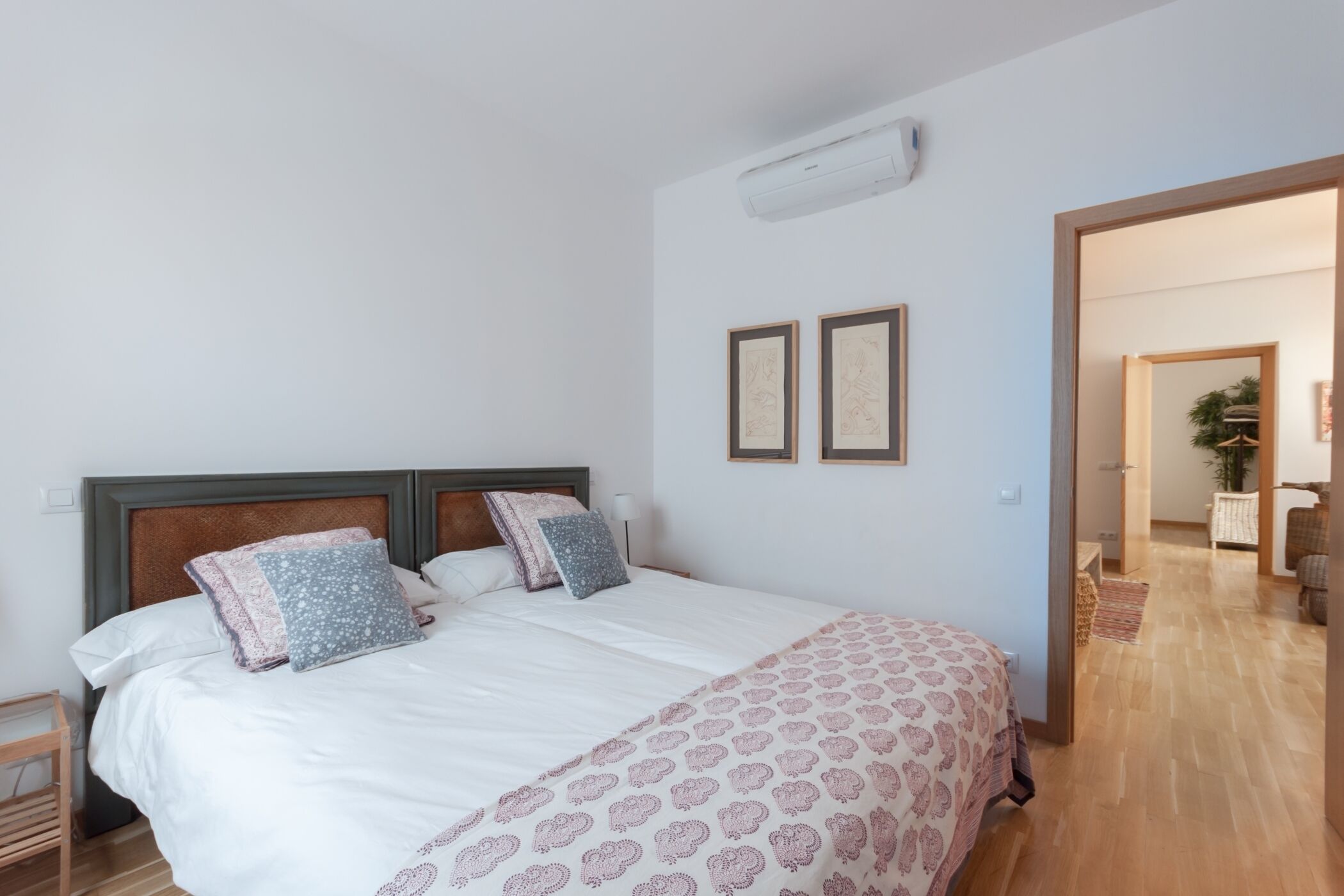 Iron/ironing board, Internet