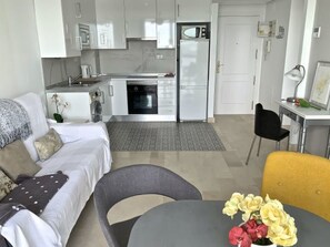 Kitchen / Dining Room - APARTAMENTO PLAYA POSTIGUET by Interhome (Alicante)