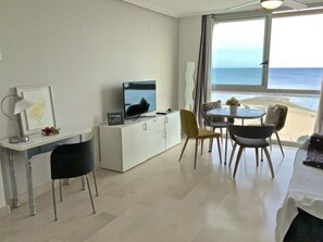 Kitchen / Dining Room - APARTAMENTO PLAYA POSTIGUET by Interhome (Alicante)