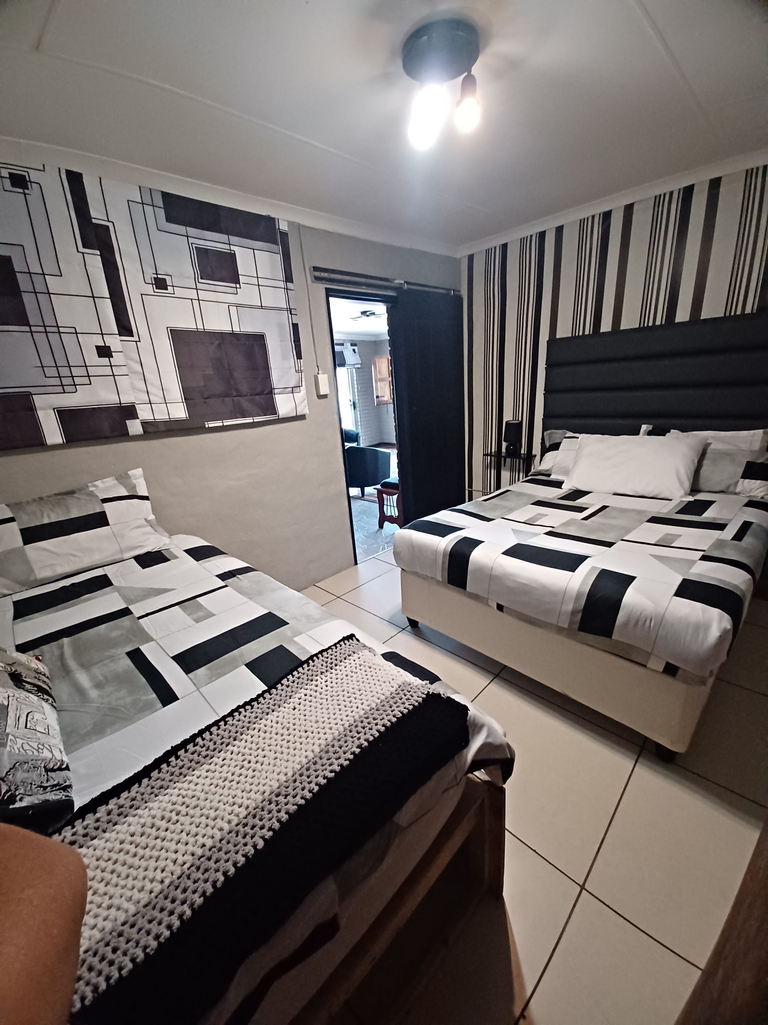 Iron/ironing board, internet, bed sheets