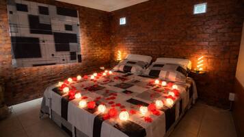 Iron/ironing board, internet, bed sheets