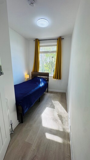 Shared Dormitory, 1 Bedroom | 1 bedroom - Room-harecroft Lodge - Single and Double (King's Lynn)