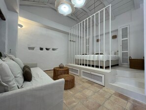 Iron/ironing board, WiFi, bed sheets - Stavlo Open Plan Cottage Zakynthos (Korithi)