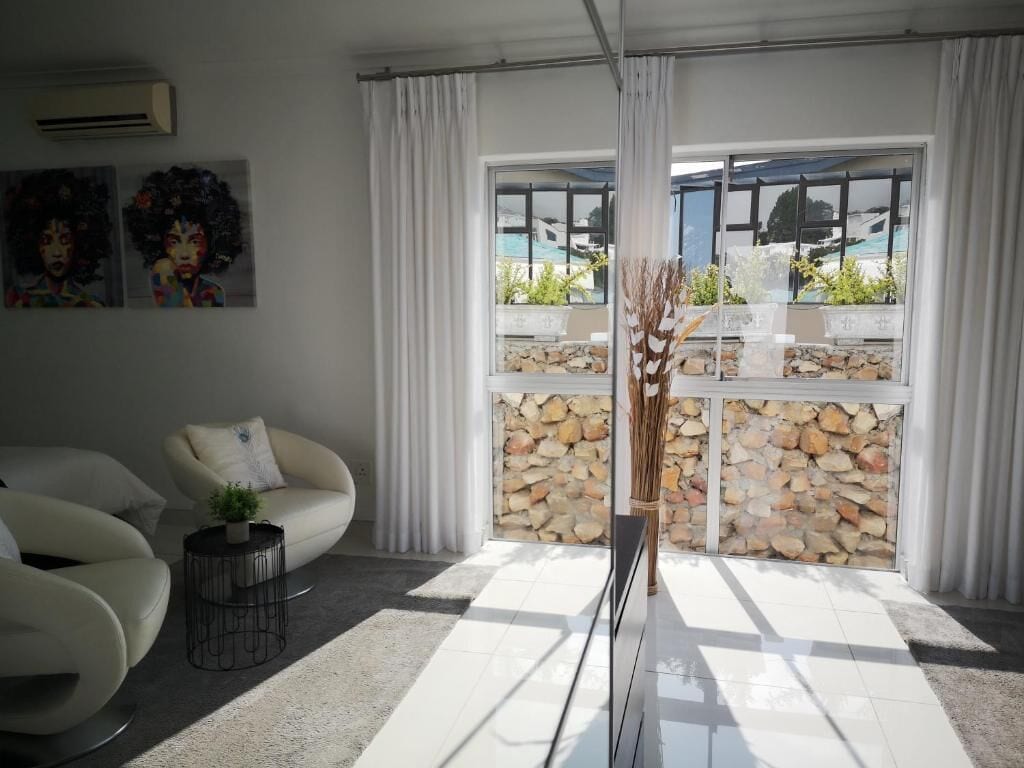Junior Suite, Courtyard View | Interior