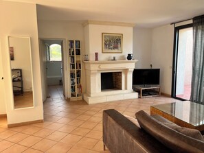 Living area - Apartment (1st floor) for 4 people - Domaine de Port d'Alon (Saint-Cyr-sur-Mer)