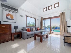 TV - VILLA ALBA by Interhome (Playa Blanca)