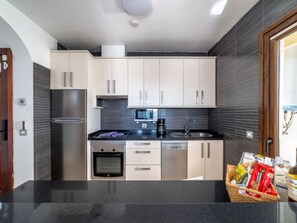 Fridge, microwave, oven, dishwasher - VILLA ALBA by Interhome (Playa Blanca)