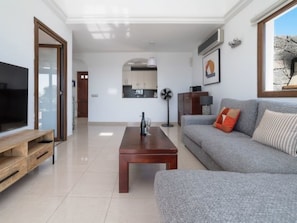 TV - VILLA ALBA by Interhome (Playa Blanca)