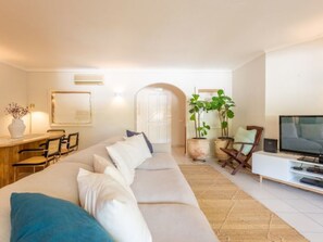 Living Room - Jardins do Golfe at Vale do Lobo by Interhome (Vilamoura)