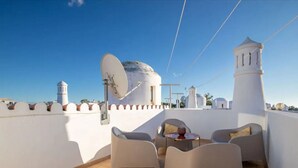 Terrace/patio - CARVOEIRO POOL HOUSE by VACATIONY by Interhome (Carvoeiro (Algarve))