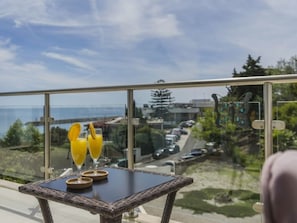 Outdoor dining - Sesimbra Prime Apartment by Interhome (Sesimbra)