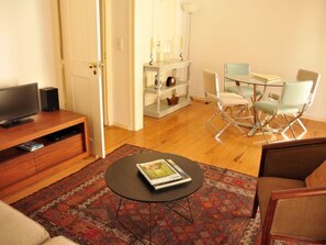 Living Room - Lapa Chic Apartment by Interhome (Lisbon)