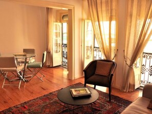 Living Room - Lapa Chic Apartment by Interhome (Lisbon)