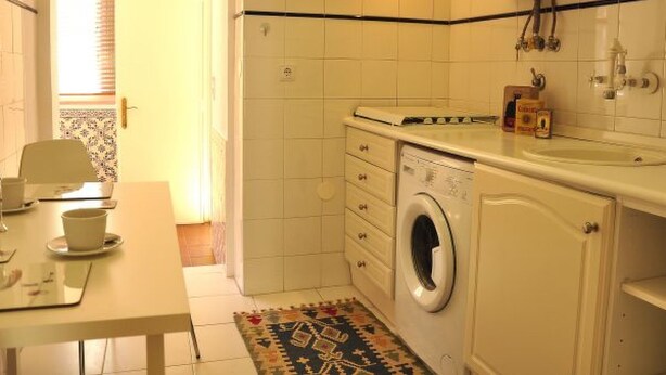Private kitchen - Lapa Chic Apartment by Interhome (Lisbon)