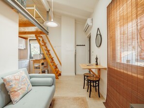TV - Apartment  by Interhome (Porto)