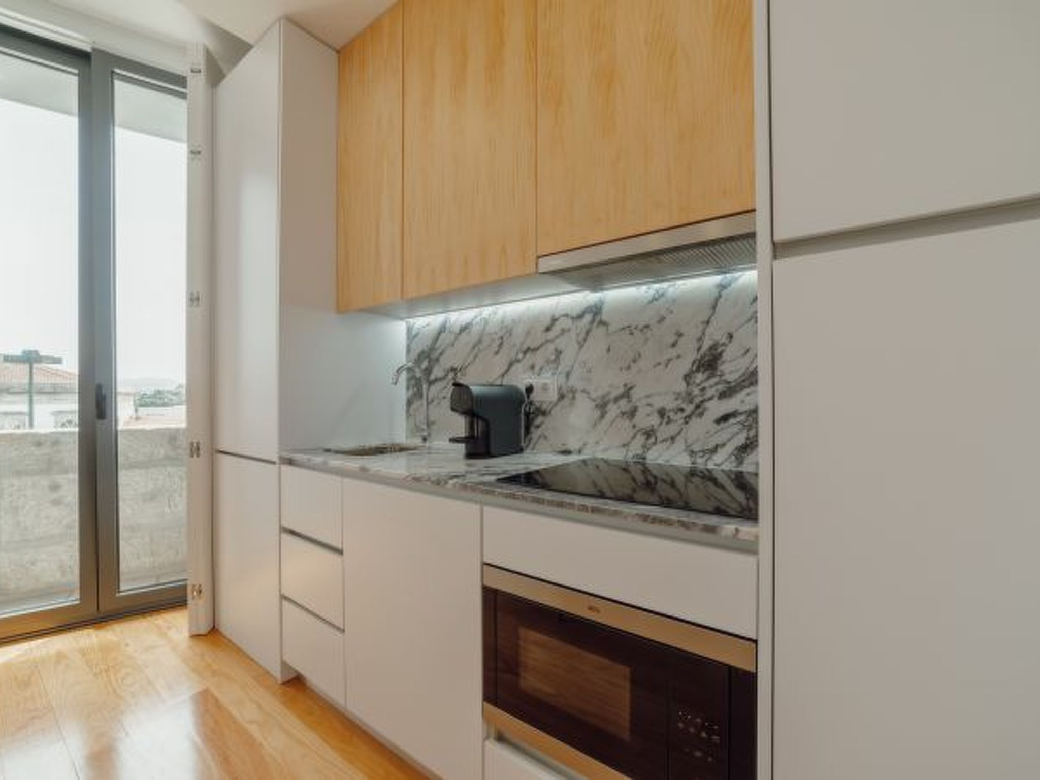 Fridge, microwave, cookware/dishes/utensils