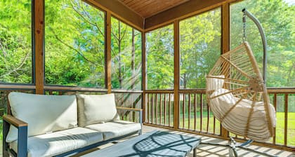 Quiet & Spacious Family Retreat, 12 Mi to Raleigh