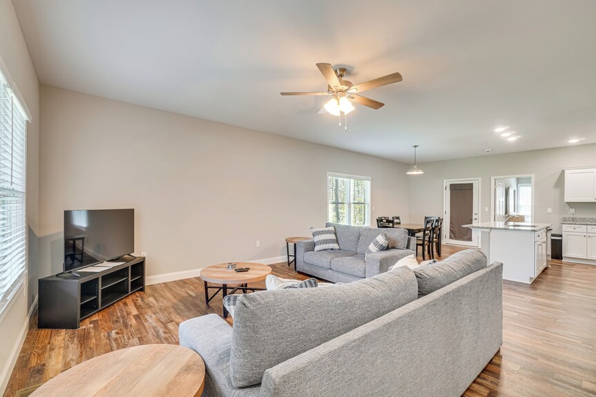 Walk To Cumberland County Playhouse! Modern Home - Crossville, TN
