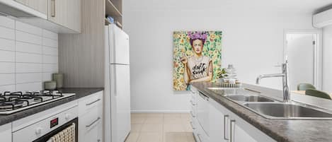 Fridge, microwave, oven, stovetop
