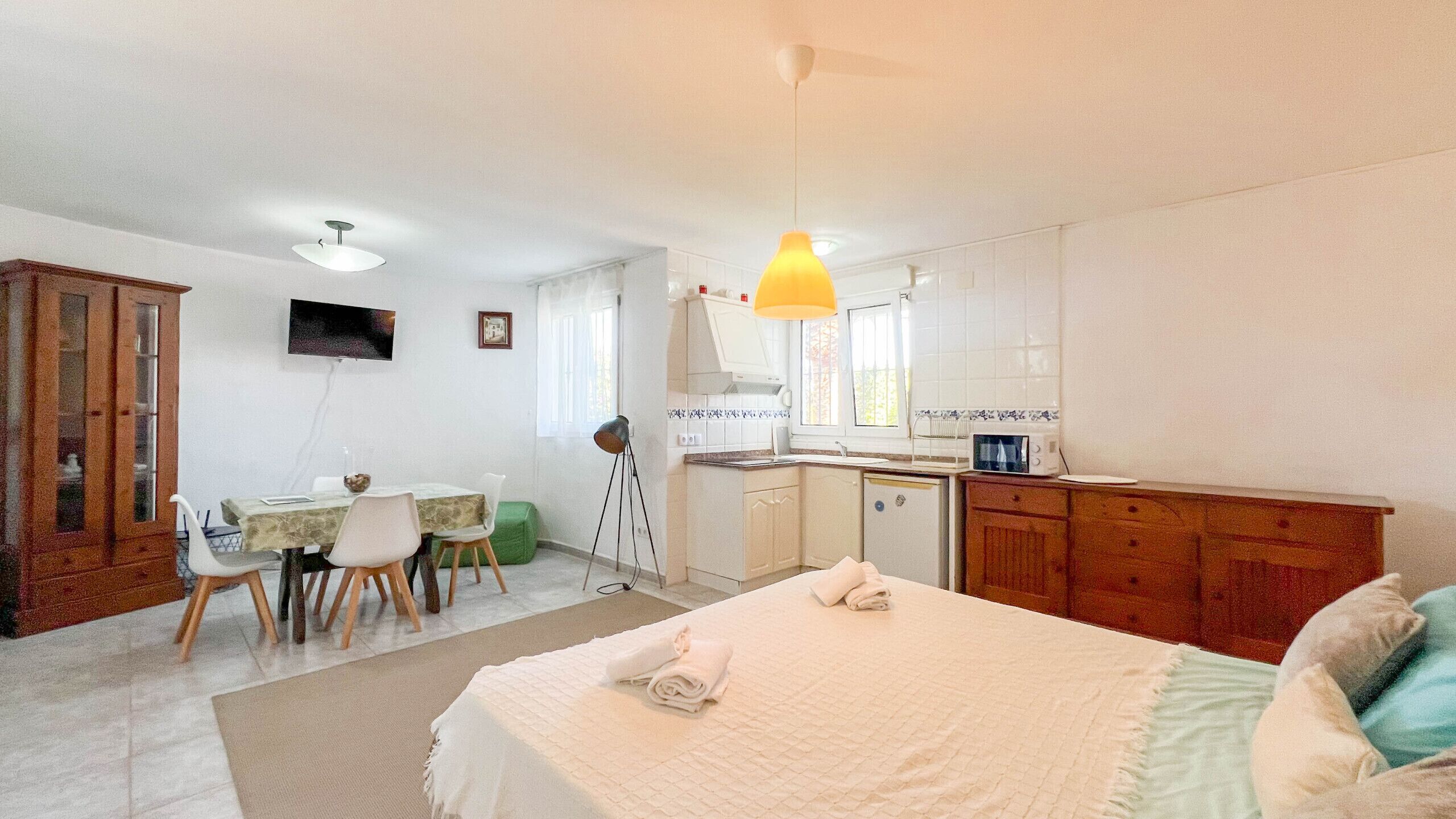 3 bedrooms, free WiFi, bed sheets