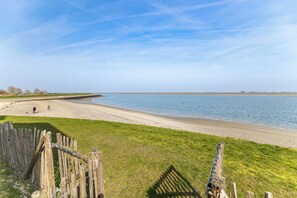 Beach - Marina Stay with Dual Terraces (Sint-Annaland)