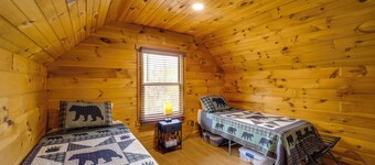 7 Mi to Doe Mtn ATV Trails: Secluded Butler Cabin