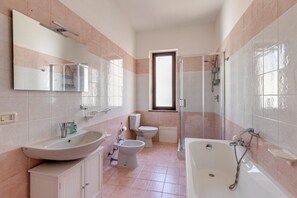 Dusche, Bidet