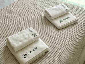 Shower, hair dryer, towels, soap - Qoople Excellence A-23 - Cozy 1-bedroom apartment with AC in serene Alanya (Alanya)