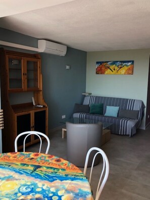 Interior - Bright apartment for 4 people, near the sea (Agde)