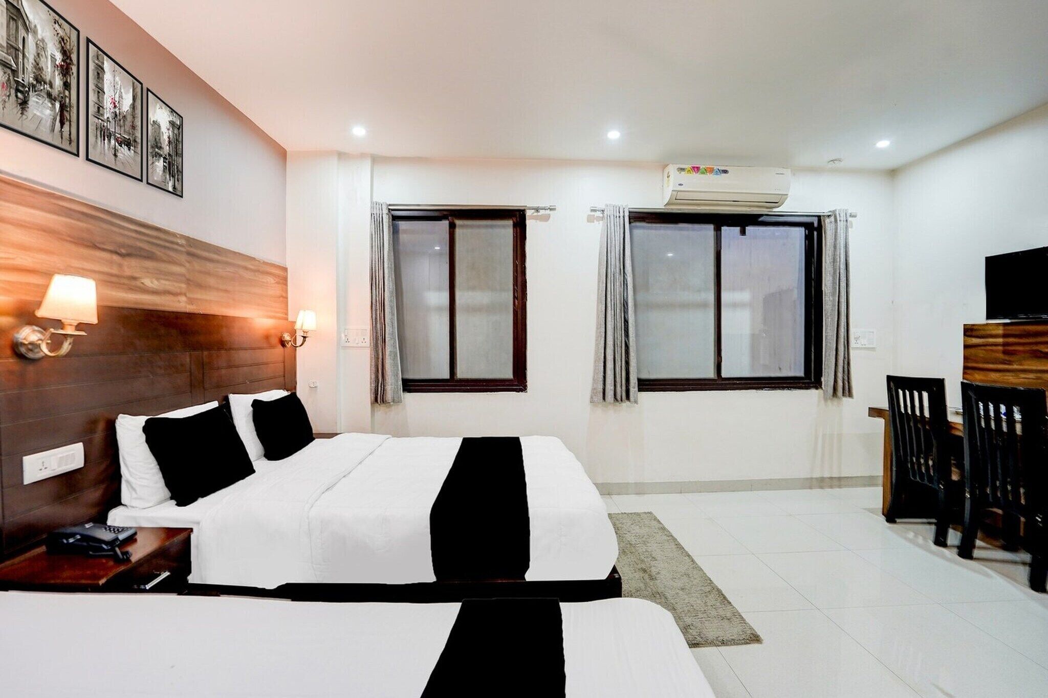 1 Schlafzimmer, Schreibtisch, Bettwäsche