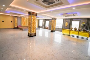 Lobby - Super Townhouse Taramandal (Gorakhpur)