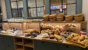 Daily buffet breakfast for a fee