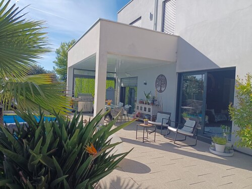 Spacious architect-designed villa in quiet location with tourist access PÉZENAS.BEZIERS.SETE.AGDE