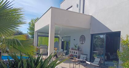 Spacious architect-designed villa in quiet location with tourist access PÉZENAS.BEZIERS.SETE.AGDE