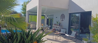Spacious architect-designed villa in quiet location with tourist access PÉZENAS.BEZIERS.SETE.AGDE