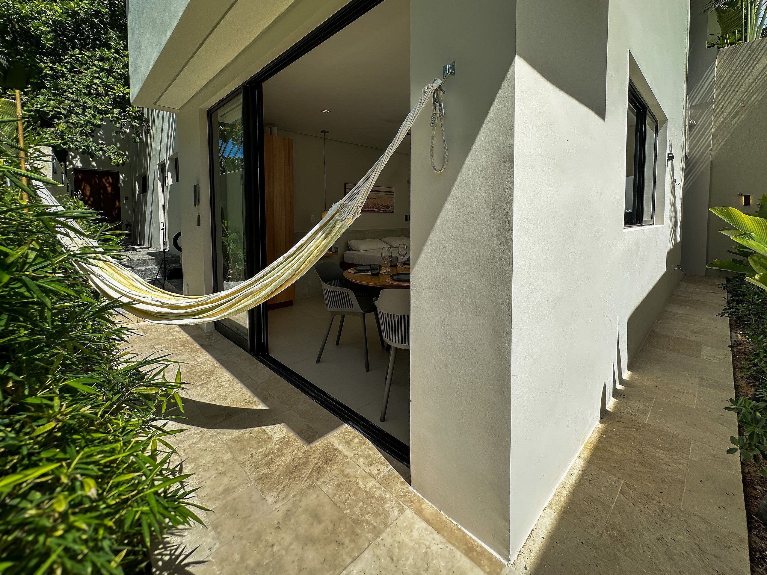 Studio | Outdoor dining