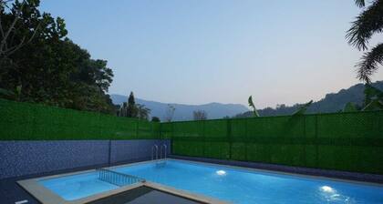 Cool Nest Pool Villa Munnar by VOYEHOMES