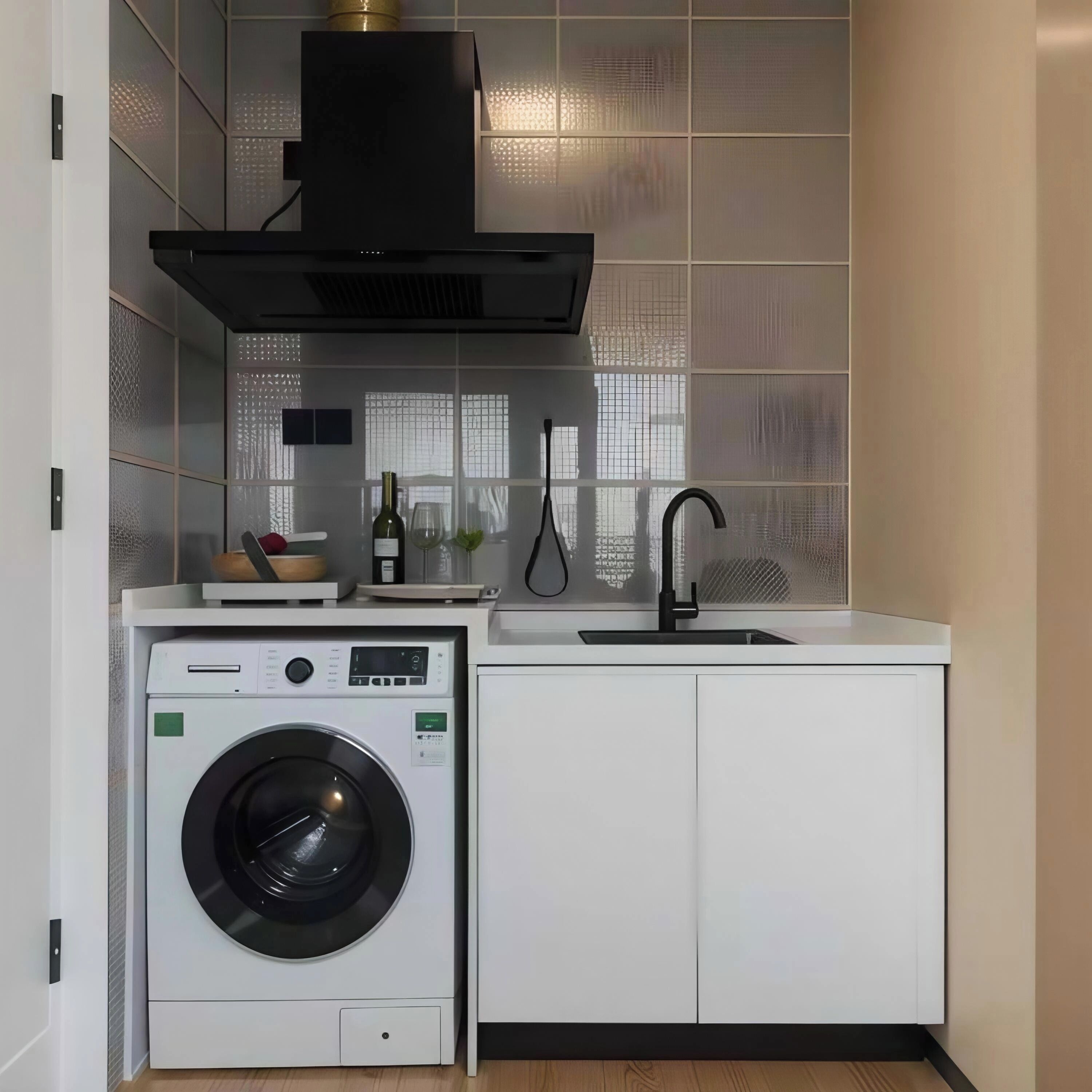 Comfort Double Room, City View | Private kitchenette | Fridge, microwave, cookware/dishes/utensils, cleaning supplies