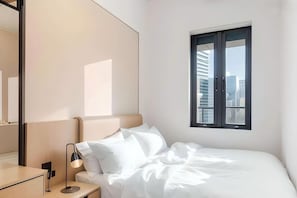 Suite luxueuse, vue sur la ville | Vue de la chambre