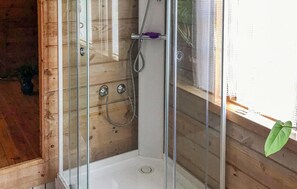 Shower - 2 bedroom awesome home in Farsund (Farsund)