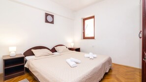 7 bedrooms, iron/ironing board, free WiFi, bed sheets - Villa Serenata pool Novi Vinodoski by Villas Guide (Novi Vinodolski)