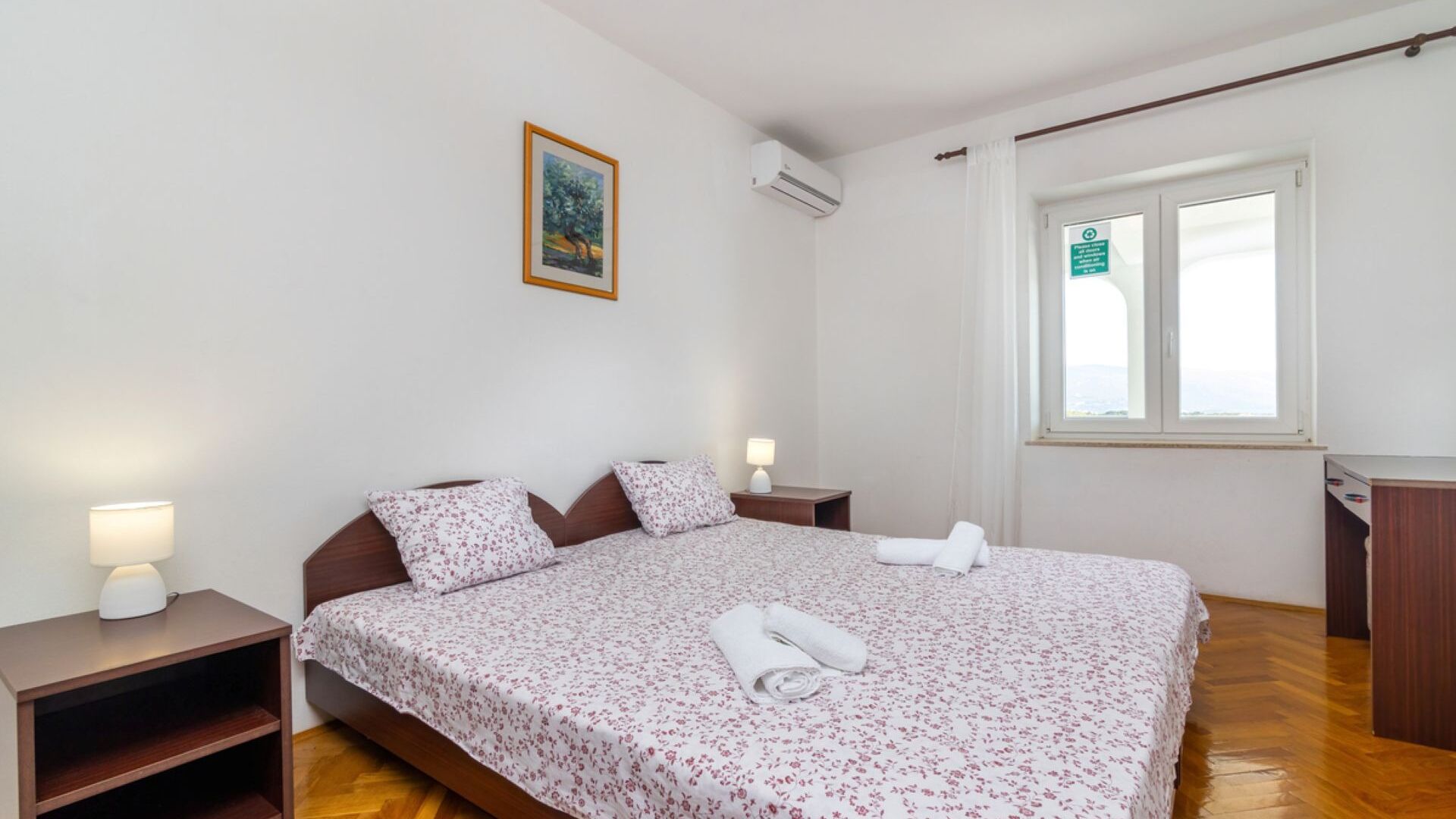 7 quartos, ferros/tábuas de passar roupa, Wi-Fi de cortesia