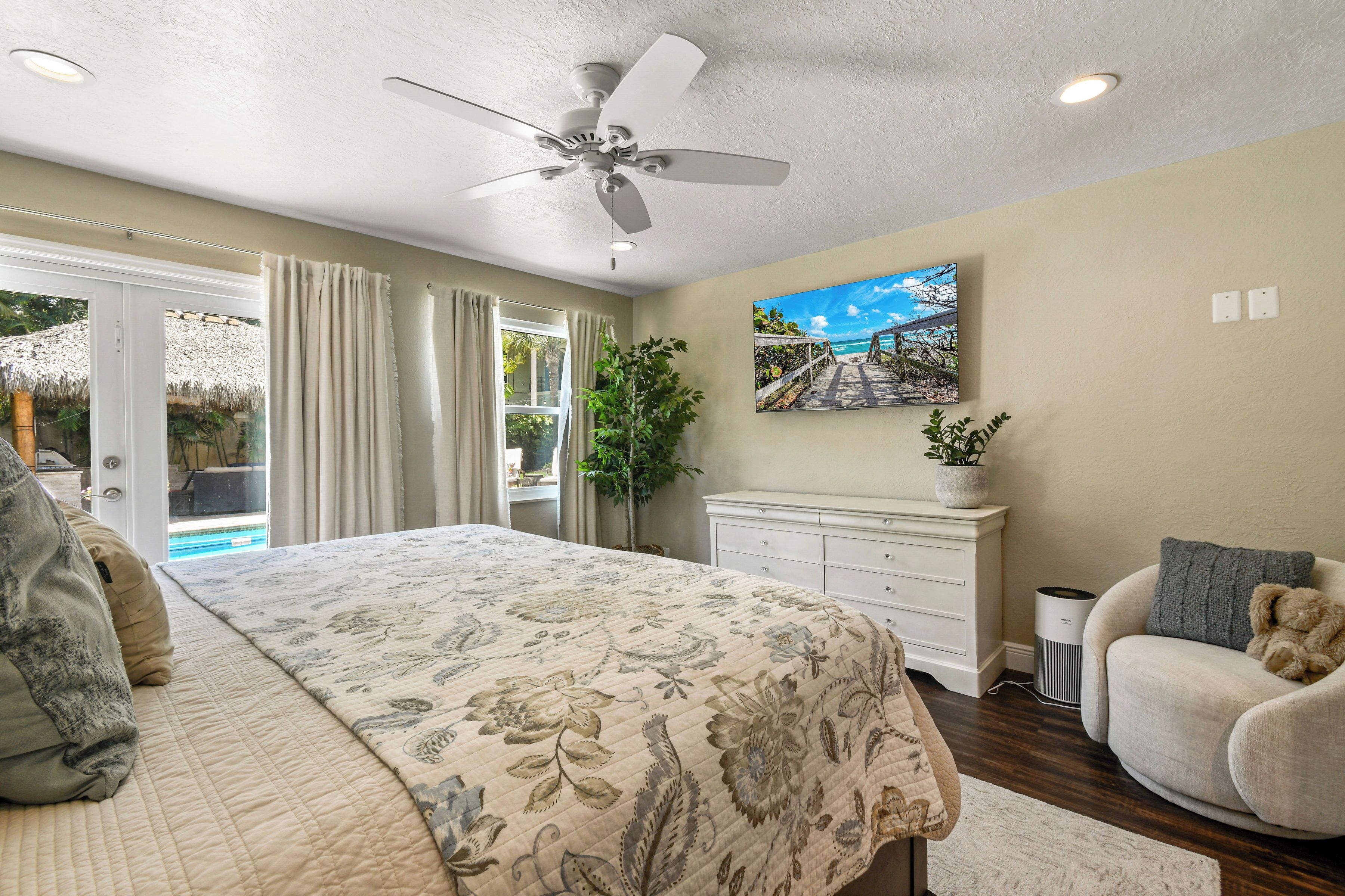 Desk, iron/ironing board, travel crib, free WiFi
