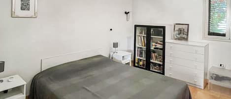 3 chambres, fer et planche Ă repasser, Wi-Fi, literie fournie