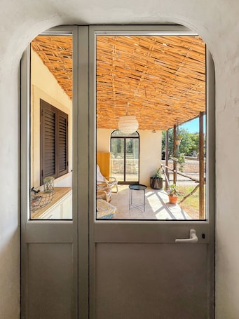 Interior. Carob House - Large 3-Bedroom Villa with Pool, peaceful Countryside near the Sea
