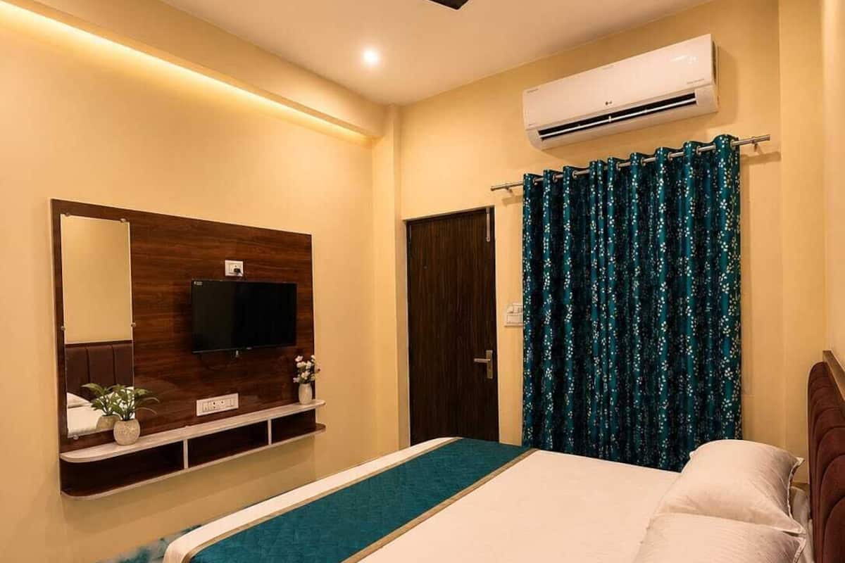 Habitació Deluxe, vistes a la ciutat | Escriptori, espai de treball apte per a portàtils i wifi gratuïta 
