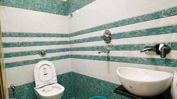 Shower, towels, soap, shampoo