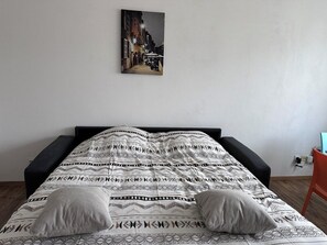 1 bedroom, iron/ironing board, WiFi, bed sheets - Studio near Metz train station (Metz)